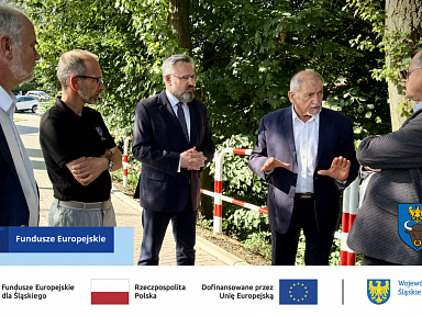 Rozmowy o bezpiecznym dojściu do stacji PKP i połączeniu z nową siecią tras pieszo - rowerowych w Pietrzykowicach Żywieckich