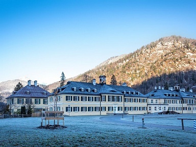 Sanatoria puste, a kolejki rosną