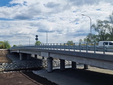 Nowy most nad rzeką Białą